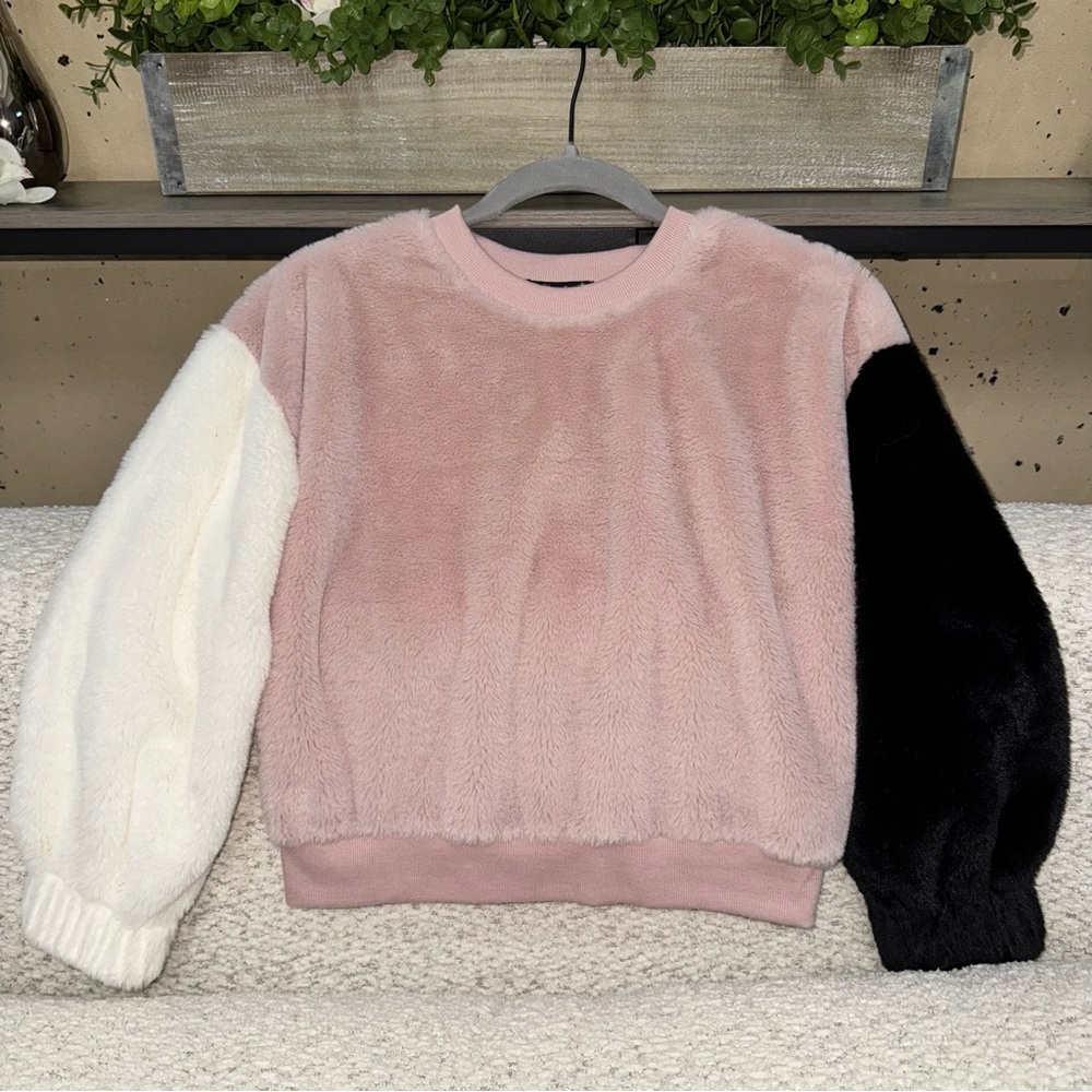 Xtraordinary Colorblock Fuzzy Sweater